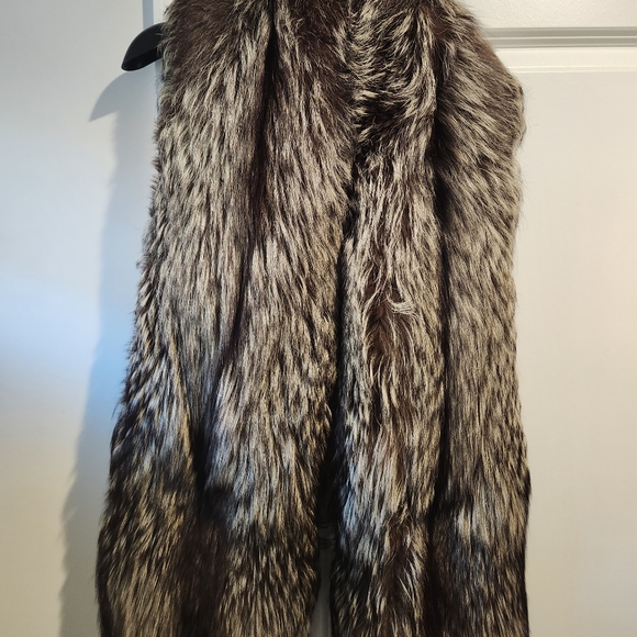Fox Fur Stole - Picture 3 of 3